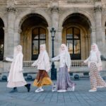 Dian Ayu Instagram - • Temanku, kesayanganku Jangan menangis sendirian Jangan menderita sendirian Kita ini tidak istimewa Aku juga sedang sesak napas Temanku, kesayanganku Kau adalah bagian dari tempatku beristirahat Aku selalu membayangkan menua bersama Tinggal dalam duniamu duniaku Kau menghentikan musim hujanku -DiksiAca #diksiAca @diksiaca Terima kasih @go.plus .. udah foto foto in dan editin foto kita dengan sangat ciamik ❤️ Always favorit aku kalo holiday, difotoin sm @go.plus .. @akudiperancis apalagi skrg Goplus sudah beredar di Eropa juga loh. Jadi buat tmn tmn yg holiday ke eropaaa bisa bgt pake @go.plus ❤️❤️❤️❤️