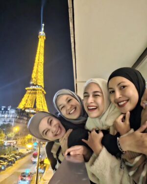 Dian Ayu Instagram - ketika kami di Paris ❤️
29.10.23 - 1.11.23