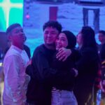 Dian Ayu Instagram - nuhunnn @suryainsomnia @tyararenata ❤️ kita semuaaa happy bangett Alhamdulillaah berkat kaliannn.. suasana berasa kembali 90an ajaa malam ituu 😅 berkah selalu yaaaa, selamat ulang tahun dan happy wedding anniversary sekali lagii untuk kalian 🫰 superrr bigg huuuggg 🤗 . makasihh foto kecenyaaa kakak @gradykayzel