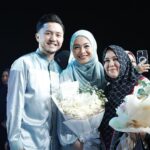 Dian Ayu Instagram - Seneng banget bisa jadi bagian dari @sisesaclothing Annual Fashion Show 2023 “Between the Lands” 🤍 perjalanan 12 tahun yang masyaallaahh.. Congratulations tante @merrypramono , @sirizsisesa , @senazsisesa , @sansasisesa .. koleksinyaa selalu masyaallaahh.. berkaaahhh selaluuu, dan terus menginspirasi 🤍🤍🤍 Makeup by @yayihanoum