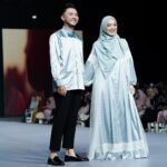Dian Ayu Instagram - Seneng banget bisa jadi bagian dari @sisesaclothing Annual Fashion Show 2023 “Between the Lands” 🤍 perjalanan 12 tahun yang masyaallaahh.. Congratulations tante @merrypramono , @sirizsisesa , @senazsisesa , @sansasisesa .. koleksinyaa selalu masyaallaahh.. berkaaahhh selaluuu, dan terus menginspirasi 🤍🤍🤍 Makeup by @yayihanoum