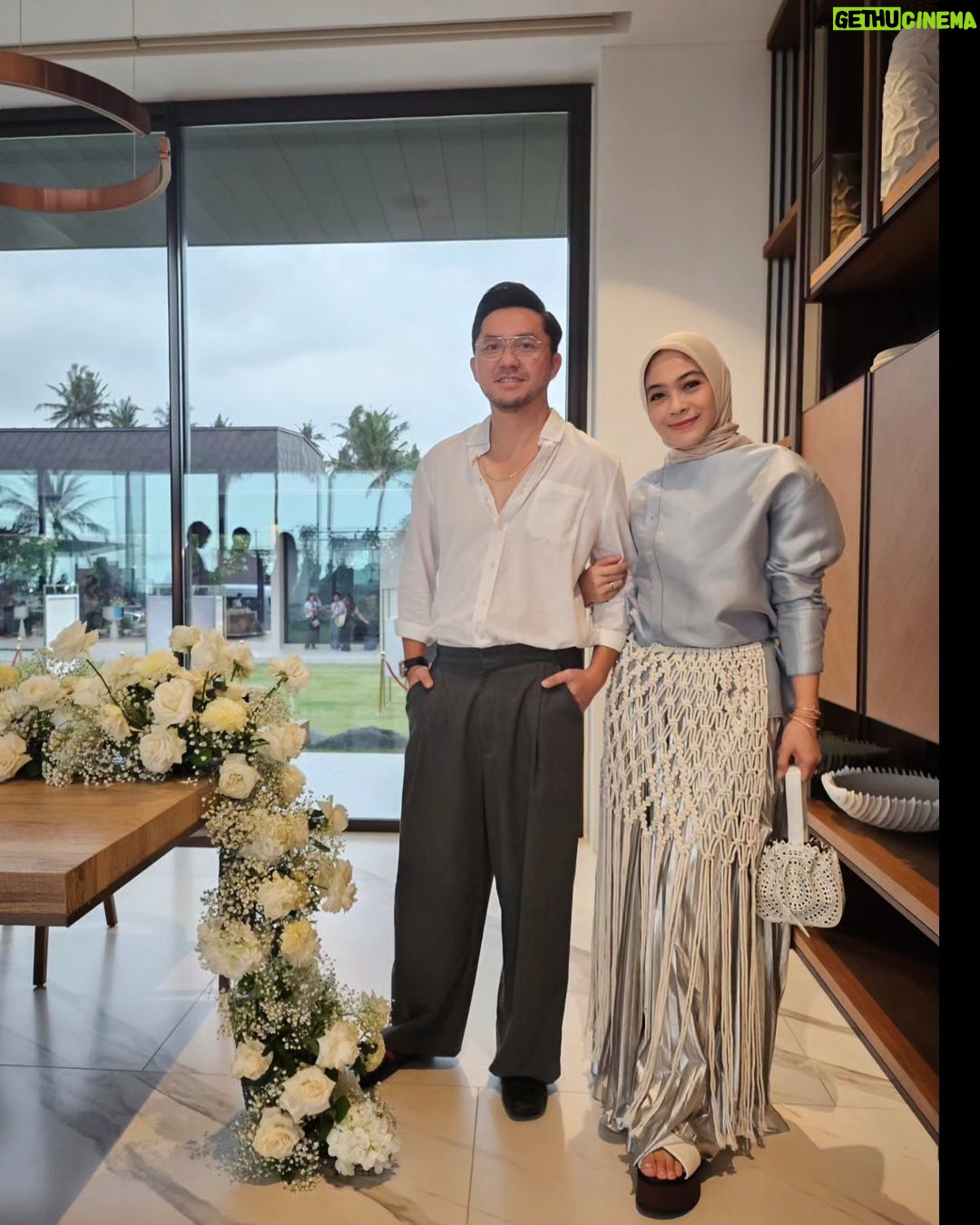 Dian Ayu Instagram - kurang sayang apaaa sama @gitasucia cobaa, pagi baru landing dari London, sore langsung cuss ke Bali buat pernikahan yg dinantikan kakak kakaknyaa.. si bontot di @sketsa.transtv yg akhirnyaa menemukan jodohnyaaa.. sakinah mawaddah warohmahh yaaa.. happy happy terusss ❤️ Denpasar, Bali, Indonesia