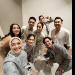 Dian Ayu Instagram - kurang sayang apaaa sama @gitasucia cobaa, pagi baru landing dari London, sore langsung cuss ke Bali buat pernikahan yg dinantikan kakak kakaknyaa.. si bontot di @sketsa.transtv yg akhirnyaa menemukan jodohnyaaa.. sakinah mawaddah warohmahh yaaa.. happy happy terusss ❤️ Denpasar, Bali, Indonesia