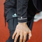 Dian Ayu Instagram - Bismillah! ALURCERITASportswear #NewSeries💙 Available order NOW @alurcerita @alurcerita present #BergerakBersamaAlurCerita Semua orang adalah atlet yang hebat tapi tidak semua orang menyadarinya. Mungkin kamu tidak ada di arena olimpiade. Mungkin juga kamu adalah seorang pekerja kantoran, guru, pengusaha, dokter, pilot atau seorang ibu rumah tangga, dan berbagai profesi lainnya. Bagiku, siapa saja dapat berjalan, berlari, melompat, juga meregangkan badan. Selama kamu tidak diam, selama kamu berusaha, selama kamu berjuang dengan apapun yang dihadapi. Keterbatasan atau kelapangan, badai atau cerah, suka atau duka, pada akhirnya, kekuatanmu untuk bertahanlah yang akan menjadikan kamu olahragawan yang hebat. Bersyukur kepada Allah Ta'ala yang telah memberikanmu karunia berupa tubuh dan jiwa. Karena dengan iman dan rasa syukur, dirimu akan merasakan kebahagiaan. Terlebih menjadi seseorang yang senantiasa bermanfaat bagi sesama.. Ayo! Semangat berlari, melangkah, dan bertakwalah untuk jiwa ragamu. Dan Tetap bergerak bersama Alurcerita. Available NOW @alurcerita ☘️ Video by @achmdeffendi_