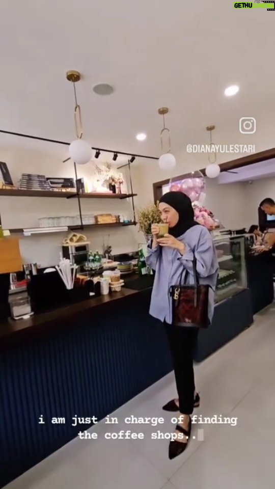 Dian Ayu Instagram - akhirnyaaa nyobain kopi dan beberapa makanan di @lbc.jkt .. congratulations @arficita @dantimuchsin and friends, semuanyaa enakkk plus tempatnyaa nyamaann ❤️
