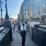 Dian Ayu Instagram - 2023 vs 2011 🇬🇧 satu lagi foto #remake di London waktu ke Camden Market 🥹 2011 difotoin @shareefadaanish 2023 difotoin @ratnagalih Lalu kapan kita trip bareng 😍 . #throwback London, England, UK