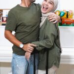 Dian Ayu Instagram - Akhirnya bisa nonton Coldplay ke 134579 kali bareng sama umi @dianayulestari !! Trip kali ini #BikinLebih seru karena gue udah bawa oleh-oleh buat Babang Chris Martin. Ga takut kelebihan bagasi karena gue udah beli tiket @citilink yang bundling green plus. Jadi, hatur nuhun ah Citilink!!