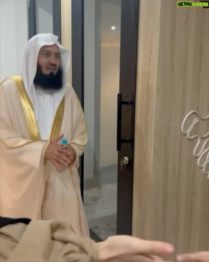 Dian Ayu - 204.5K Likes - فَتَعَالَى اللَّهُ الْمَلِكُ الْحَقُّ ۗ وَلَا تَعْجَلْ بِالْقُرْآنِ مِنْ قَبْلِ أَنْ يُقْضَىٰ إِلَيْكَ وَحْيُهُ ۖ وَقُلْ رَبِّ زِدْنِي عِلْمًا
Maka Maha Tinggi Allah Raja Yang sebenar-benarnya, dan janganlah kamu tergesa-gesa membaca Al qur'an sebelum disempurnakan mewahyukannya kepadamu, dan katakanlah: "Ya Tuhanku, tambahkanlah kepadaku ilmu pengetahuan".
Q.S. Taa Haa (20) ayat 114
Masyaallaahh tabarakallaahh terima kasih banyak kesempatannyaa @thestrongminorproject 🤍
#muftimenk
#muftiismailmenk