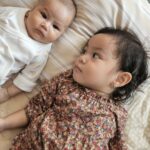 Dian Ayu Instagram - Bulan dan Sahira 🤍 @omeshomesh dan @rahadianrandi versi sachet 😍 buuu @tiararahmani kitaa ditumpangin ajaa 😅 #cousins