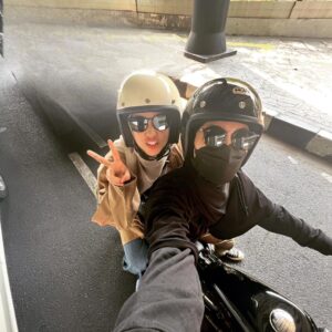 Dian Ayu Instagram - Hiburan ku hari ini disponsori oleh @dianayulestari ❤️🌺 Laff yu udh mau boncengin adeknya.

Made my day🌸

📸 @gradykayzel