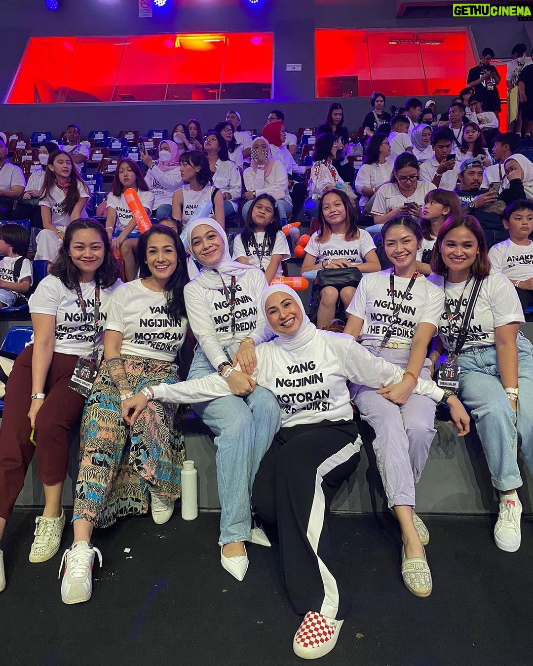 Dian Ayu Instagram - Buat kita @theprediksi_ tetap pemenangnyaa 🤍🤍🤍 . #YangNgijininMotoranThePrediksi #AnaknyaThePrediksi