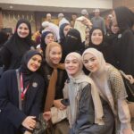 Dian Ayu Instagram - masyaallaahh tabbarakallah 20 agustus 2023 diberi kesempatan untuk memperdalam ilmu dari guru Habib Umar yang biasanyaa hanya nonton youtube nya ajaa.. Barakallahhh ukhtiii @ratu_anandita atas ajakannyaaa .. insyaallahh Allahh ganti pahala yaaa sayaang 🤍