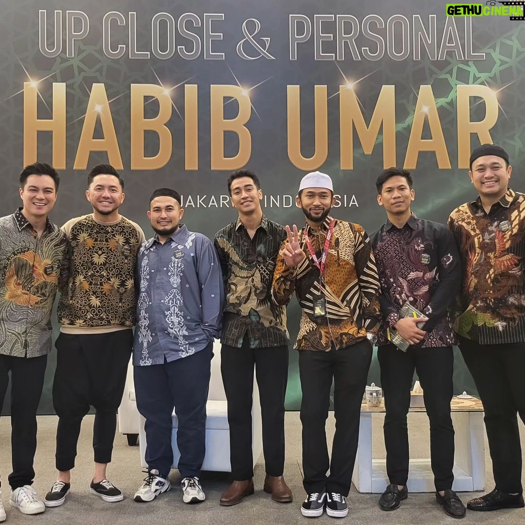 Dian Ayu Instagram - masyaallaahh tabbarakallah 20 agustus 2023 diberi kesempatan untuk memperdalam ilmu dari guru Habib Umar yang biasanyaa hanya nonton youtube nya ajaa.. Barakallahhh ukhtiii @ratu_anandita atas ajakannyaaa .. insyaallahh Allahh ganti pahala yaaa sayaang 🤍