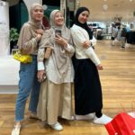 Dian Ayu Instagram - Namanyaa juga perempuan, nemu kaca gede langsung foto dan gak bisa sekali jepret dong 😝 Sisterrrrrrr, mainnn yukkk kemanaa kekk 🤣🤣🤣 Kemanaaa yaa enaknyaaaa 😚😚😚 @natasharizkynew @ratnagalih