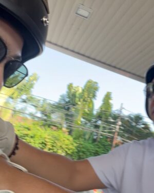 Dian Ayu Instagram - Pagi ini nyari kopi berduaan ✌🏻☕️❤️