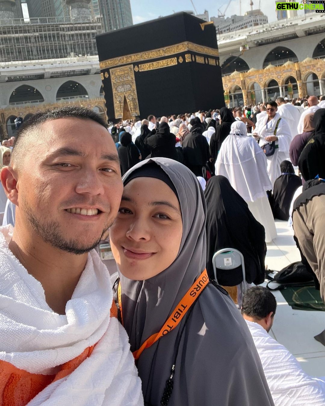 Dian Ayu Instagram - Alhamdulillah 11 tahun ❤️ . . Bismillah, belajar terus saling memperbaiki.. Keluarga Bahagia