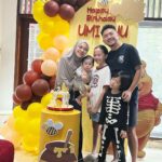 Dian Ayu Instagram – Masih edisi umi 37 tahun 🤍
Alhamdulillaah ya Allahh sungguh bersyukur dikelilingi orang orang ini.. 
terima kasih ya Allah 🥲
.
Makasih om @gradykayzel foto fotonyaaa 🥹