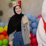 Dian Ayu Instagram – Masih edisi umi 37 tahun 🤍
Alhamdulillaah ya Allahh sungguh bersyukur dikelilingi orang orang ini..
terima kasih ya Allah 🥲
.
Makasih om @gradykayzel foto fotonyaaa 🥹