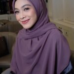 Dian Ayu Instagram - Umikkkk yuk kapan motoran bareng 😜 Kak @dianayulestari si paling lawak, cantik cieeee, sukak deh sama style kamuuu, sering bgt liatin post nya, apalagi kalau udah naik motor, cantik, kerennnn, pokok nya menyalaaaaaa umikkkkkk 😆😘🫶🏻 Nice to Meet you kakkkkk @dianayulestari 🤍 Jakarta, Indonesia