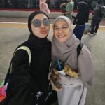 Dian Ayu Instagram - WORKLIDAY 🫶🏻 Ketika aku, @ratnagalih dan @ninazatulini22 ada kerjaan di Bandung, kok ya jodoh banget @natasharizkynew pun sama.. maka terjadilah extend dengan tujuan JAJAAAAN 🤣🤣🤣