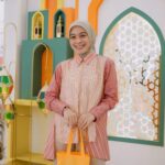 Dian Ayu Instagram - Katanya sih kalau udah pernah berangkat umrah atau haji suka pengen balik lagi kesana. Mungkinkah ini yang aku rasakan? Mumpung ada Danamon Syariah Travel Fair, aku buru-buru dateng ke Gancit buat berburu promo-promo menariknya. Danamon Syariah Travel Fair ini mulai dari tanggal 21-24 Maret 2024 loh! Jadi buruan berburu promonya kesini!! @mydanamon #TumbuhBersama #DanamonSyariah #DSTF2024