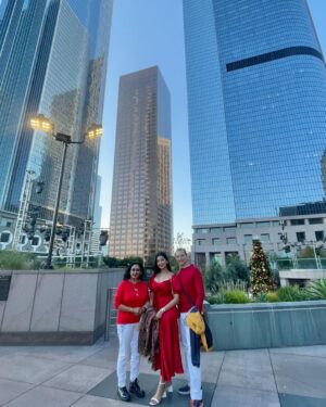 Digangana Suryavanshi Instagram - Merry Christmas ❤️ 

Outfit: @kamli_fashion

Heels @shopgnist x @Rimadidthat