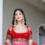 Digangana Suryavanshi Instagram - ❤️❤️❤️ Photographer - @portraitdeewana Makeup & Hair - @makeoverbysejalthakkar Outfit - @rajkumari_by_richahaware Jewelry - @sejalcreation23 Team - @greenlight__media Edited by @akashbhingare13 #diganganasuryavanshi