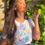 Digangana Suryavanshi Instagram - Wishing you all a very happy Holi… or let’s just say, saying happy Holi way too many times haha… and again… Happy Holi. ❤️