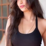 Digangana Suryavanshi Instagram - Oh, the many moods… Back to you … @style_by_pradnyaaaaa__ @popi.wear