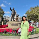 Digangana Suryavanshi Instagram - A Dreamy Disneyland Day⭐️ Styled by @Rimadidthat Outfit @ekastories.store Disneyland Park,California