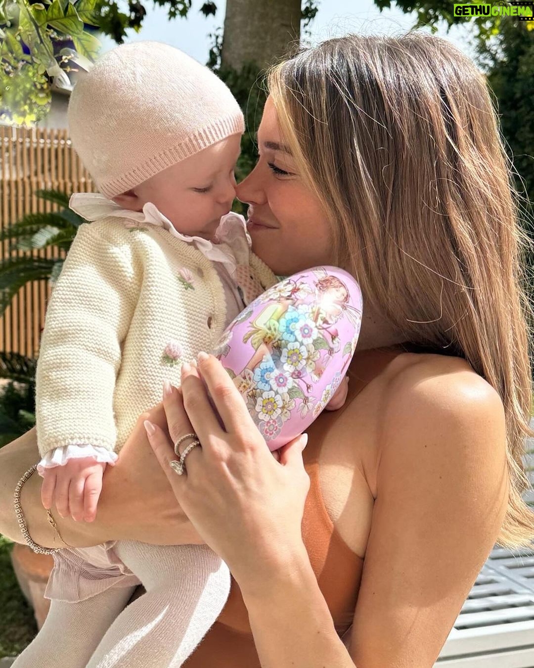 Diletta Leotta Instagram - Buona Pasqua a tutti!! 🐣🩷 Sicily, Italy