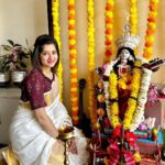 Ditipriya Roy Instagram - || শুভ বসন্তপঞ্চমী || 🙏🏻♥️ . . . . . . . . 📷 @dwijitalize ♥️ . . . #basantpanchami #saraswati #lookbook #bengali #ethnic #saree #sareelove #shorthair #goals #love #peace #mood #fashion #style #wednesday #wednesdaywisdom #instadaily #instalike #instamood #instafashion #instamood #instalove