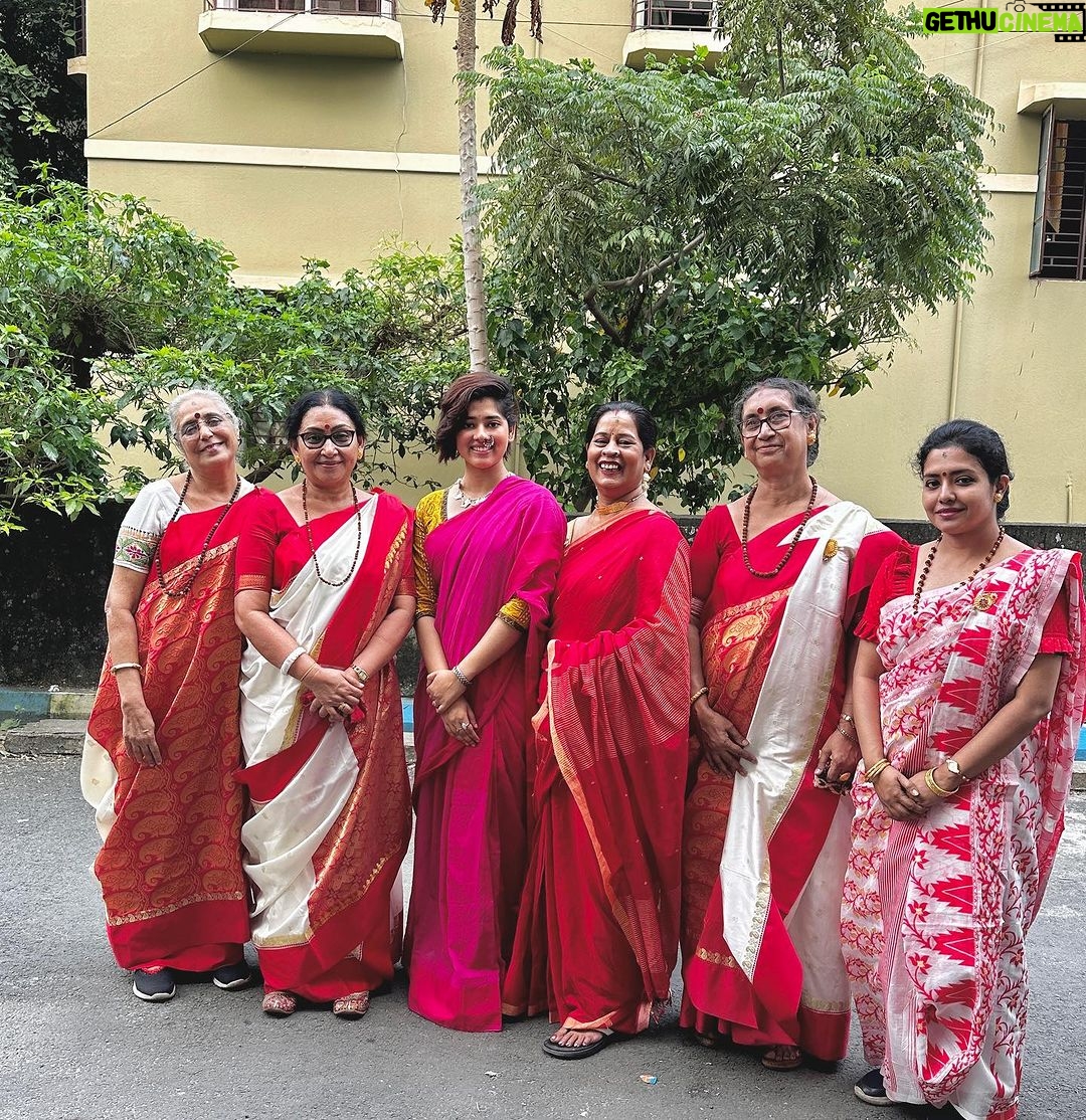 Ditipriya Roy Instagram - WHAT A MAGNIFICENT DAY IT WAS!!! I grew up watching my Pipi (my Aunt) offering prayers to the Goddess during the pujas. Her intonation while chanting the mantras used to give us goosebumps. Even today, I recall the positivity of that spiritual aura created by Pipi with her hymns. Whether the prayers were offered by a male or a female priest, it never made a difference in my mind. It has always been the same for me. In 2011, Pipi left us. Since then, I could never quite capture that same feeling until today when I had the opportunity to witness Dr. Nandini Bhowmick and her team Shubhamastu enchanting the powerful mantras before Goddess Durga. Today, we not only offered prayers to Maa Durga but also were enlightened by her power as women. What could be a better way to start Durga Puja? দেবীদের সঙ্গে দেবীপক্ষের সূচনা 🙏🏻♥️