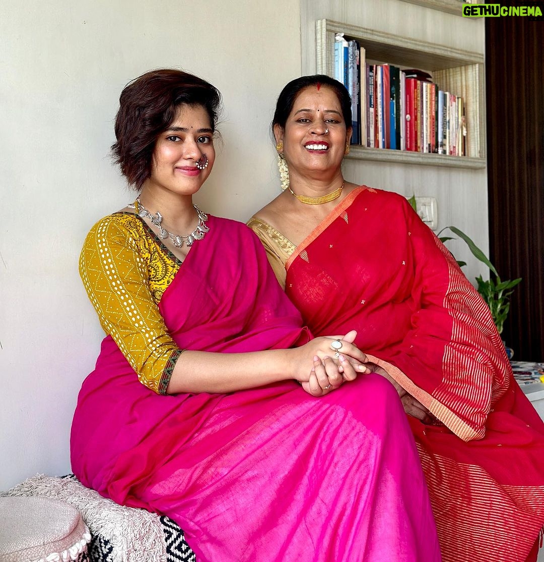 Ditipriya Roy Instagram - WHAT A MAGNIFICENT DAY IT WAS!!! I grew up watching my Pipi (my Aunt) offering prayers to the Goddess during the pujas. Her intonation while chanting the mantras used to give us goosebumps. Even today, I recall the positivity of that spiritual aura created by Pipi with her hymns. Whether the prayers were offered by a male or a female priest, it never made a difference in my mind. It has always been the same for me. In 2011, Pipi left us. Since then, I could never quite capture that same feeling until today when I had the opportunity to witness Dr. Nandini Bhowmick and her team Shubhamastu enchanting the powerful mantras before Goddess Durga. Today, we not only offered prayers to Maa Durga but also were enlightened by her power as women. What could be a better way to start Durga Puja? দেবীদের সঙ্গে দেবীপক্ষের সূচনা 🙏🏻♥️