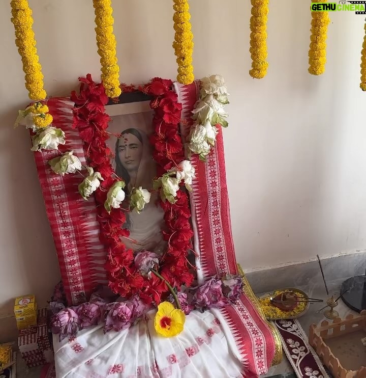 Ditipriya Roy Instagram - WHAT A MAGNIFICENT DAY IT WAS!!! I grew up watching my Pipi (my Aunt) offering prayers to the Goddess during the pujas. Her intonation while chanting the mantras used to give us goosebumps. Even today, I recall the positivity of that spiritual aura created by Pipi with her hymns. Whether the prayers were offered by a male or a female priest, it never made a difference in my mind. It has always been the same for me. In 2011, Pipi left us. Since then, I could never quite capture that same feeling until today when I had the opportunity to witness Dr. Nandini Bhowmick and her team Shubhamastu enchanting the powerful mantras before Goddess Durga. Today, we not only offered prayers to Maa Durga but also were enlightened by her power as women. What could be a better way to start Durga Puja? দেবীদের সঙ্গে দেবীপক্ষের সূচনা 🙏🏻♥️