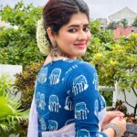 Ditipriya Roy Instagram - ঠিক সন্ধ্যে নামার মুখে…🍃 🍁🍂⛅️ . . . . . . . . . #shoot #shootdiaries #lookbook #eyes #expression #ethnic #bengali #silverjewelry #flowers #weather #clouds #rain #wednesday #wednesdaywisdom #mood #instadaily #instafashion #instalike #instalove