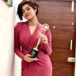 Ditipriya Roy Instagram – Got an award for the “Best supporting actress”for Bodhon . Thank you @tv9_bangla for this honour. Special thanks to @hoichoi.tv @svfsocial @aditiroyz for having faith in me . Words will fall short to express my gratitude to my audience 🙏🏻❤️
.
.
.
.
.
.
.
.
.
. #award #ghorerbioscope #tv9bangla #awardnight #lookbook #mood #positivity #love #gratitude #hope #blessings #thankful #pink #shorthair #posing #instadaily #instafashion #instalike