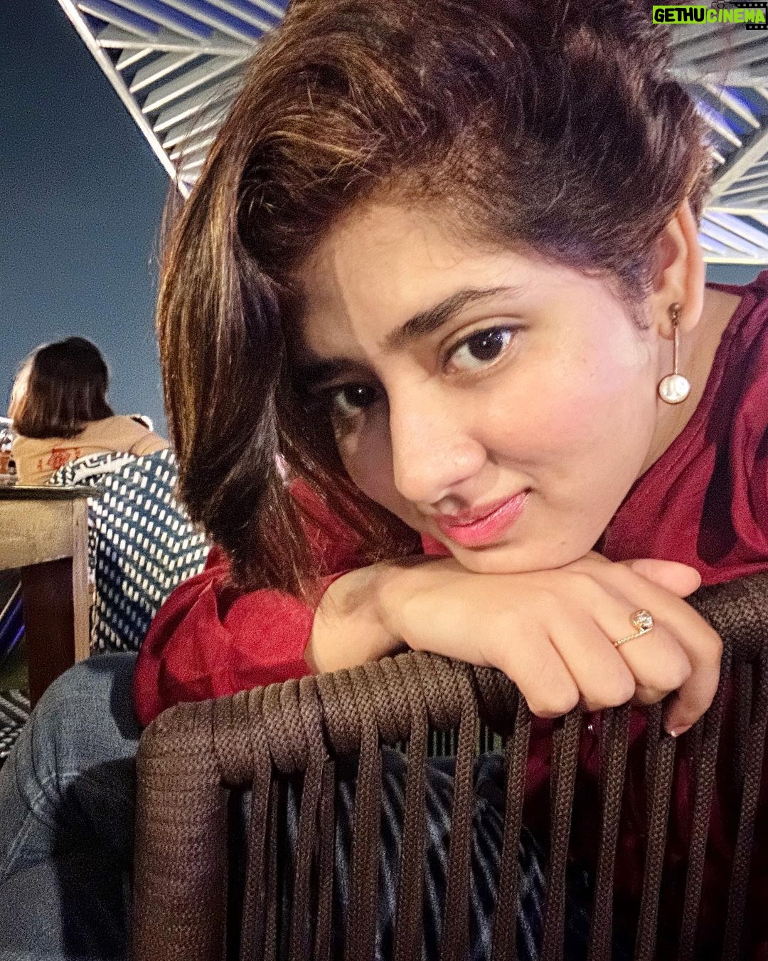 Ditipriya Roy Instagram - I speak to the stars sometimes. They don't talk back, but they listen…… 💫 ♥️ . . . . . . . . . . #evening #riverside #sunday #positivity #mood #stars #posing #happiness #love #selflove #shorthair #goals #sundayvibes #instadaily #instamood #instalike