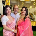 Ditipriya Roy Instagram - যারা হাজারো দুঃখ ,কষ্ট ,রাগ ,অভিমান ,ঝগড়া ,মনখারাপ কে সাথে নিয়েও প্রতিনিয়ত ভালোবাসতে শিখিয়েছে , কাল তাদের বন্ধুত্বের ২৫ তম জন্মদিনের কিছু মূহুর্ত . শুভ বিবাহবার্ষিকী ❤️ . . . . . . . . . . . . . . . #sunday #anniversary #parents #25thanniversary #celebration #family #gathering #gettogether #love #mood #happyfaces #posing #stylefashion #sundayfunday #sundayvibes #instadaily #maa #baba #lookbook #instamood #instalike #instafashion #instalove #instahome #instagram Home Sweet Home