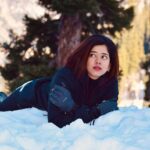 Ditipriya Roy Instagram - When she was just a girl, she expected the world But it flew away from her reach So she ran away in her sleep and dreamed of PARADISE ❄️❤️ . . . . . . . . . . . . #thursday #snow #paradise #nature #hills #mountaintop #candid #rejuvenation #tranquility #trip #familytrip #selflove #chilling #lyrics #mood #lookbook #kashmir #moutainlovers #instadaily #instamood #instalike #instagram #instacool Sonmarg, Kashmir