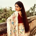Ditipriya Roy Instagram - বগলা মামা কিন্তু তার দলবল নিয়ে এসে গেছে হইচই তে , তাই সপরিবারে আজই দেখে ফেলুন বগলা মামা যুগ যুগ জিও শুধুমাত্র @hoichoi.tv তে ! ♥️ . . . . . . . . . . . . . . #newfilm #boglamama #hoichoi #svf #behindthescenes #lookbook #character #happiness #comedy #love #tuesday #tuesdaythoughts #positivity #bonding #onscreen #offscreen #instadaily #instamood #instalove #instacool #instaphoto