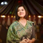 Ditipriya Roy Instagram - क्या कहे दिल से,धड़कनें पागल सुन लो क्या बोले,सांसों की हलचल… ✨ . . . . . . . . . . 📷 @rb_photography999 . . . . . #monday #mondaymood #blue #colour #haircolour #shorthair #dressedup #bengali #fun #food #love #winter #january #colours #lights #warmth #mood #lookbook #fashionstyle #instadaily #instafashion #instamood #instalike #instalove
