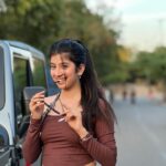 Divya Sharma Instagram - 🤎𝘖 𝘈𝘢𝘬𝘩 𝘔𝘪𝘭𝘢𝘬𝘦 𝘋𝘪𝘭 𝘋𝘦𝘩𝘭𝘢𝘢𝘬𝘦 𝘎𝘢𝘺𝘢 𝘒𝘢𝘢𝘭𝘫𝘢 𝘒𝘢𝘢𝘵 𝘙𝘦 𝘞𝘰🤎 #divyaofficial09 #diamondsofdivya Delhi, India