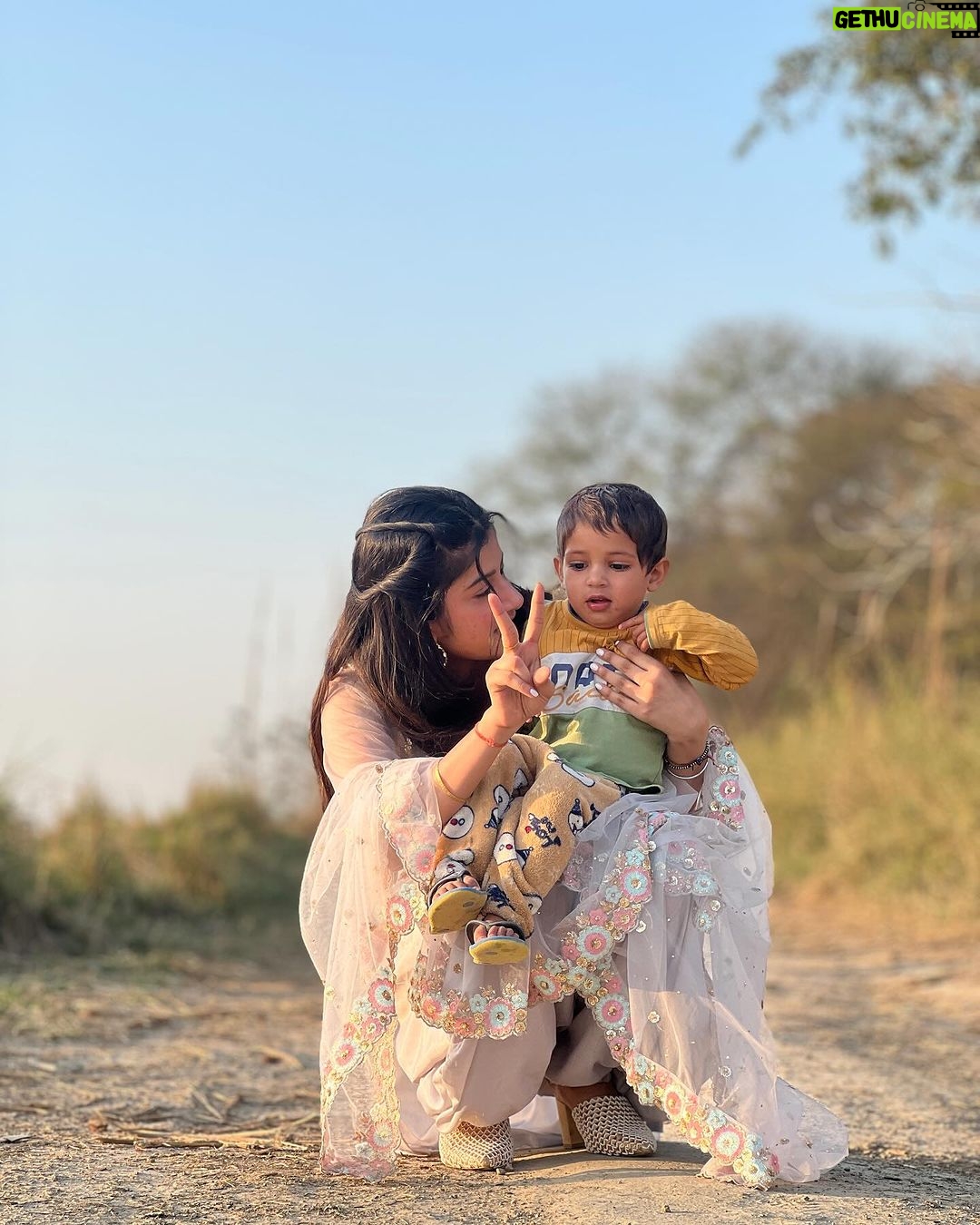 Divya Sharma - 235.9K Likes - देखा हज़ारो दफ़ा आपको फिर बेकरारी कैसी है❤️🪕
#divyaofficial09
#diamondsofdivya