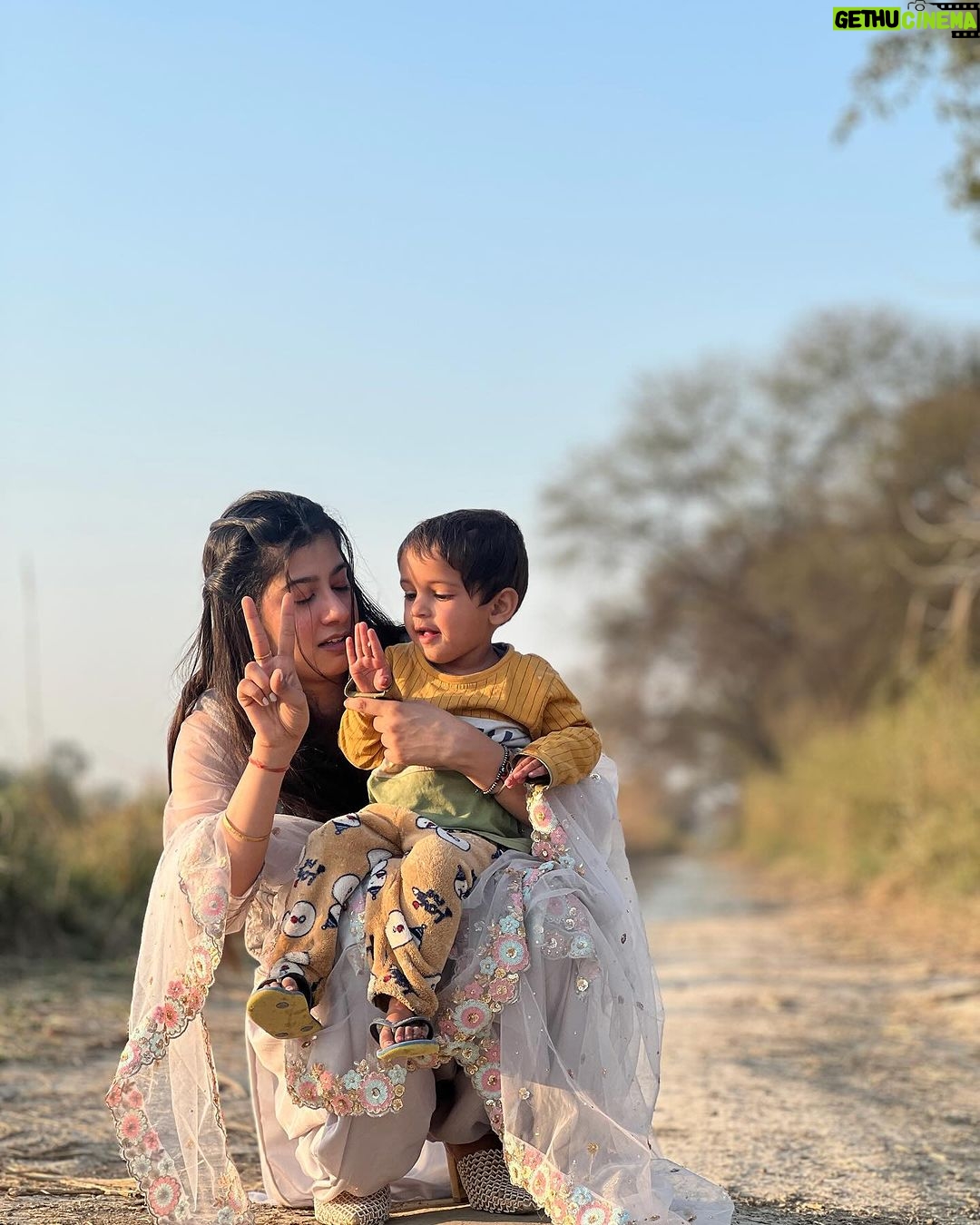 Divya Sharma - 235.9K Likes - देखा हज़ारो दफ़ा आपको फिर बेकरारी कैसी है❤️🪕
#divyaofficial09
#diamondsofdivya