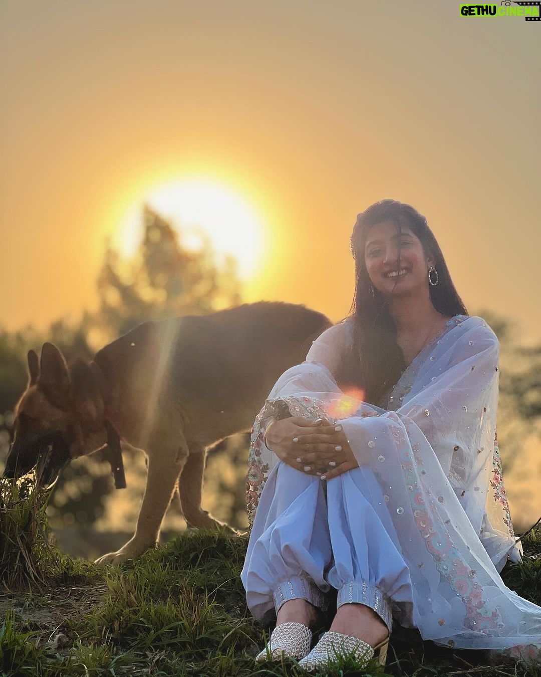 Divya Sharma - 235.9K Likes - देखा हज़ारो दफ़ा आपको फिर बेकरारी कैसी है❤️🪕
#divyaofficial09
#diamondsofdivya