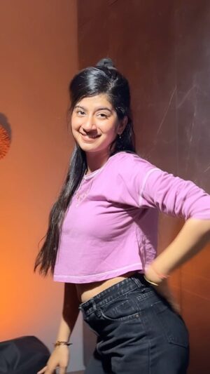 Divya Sharma Instagram - ✌🏻❌
#divyaofficial09 #diamondsofdivya 
.
.
#reelitfeelit #reelkrofeelkro #explore #saiji #reelsinstagram #reelsvideo #reelsindia #reelsviral #reelsinsta #reelslovers #trendingreels #viralreels #fyp