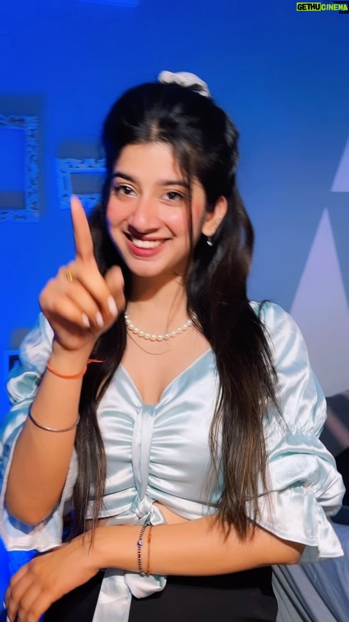 Divya Sharma Instagram - 🩵🔐 #divyaofficial09 #diamondsofdivya . . #reelitfeelit #reelkrofeelkro #explore #saiji #reelsinstagram #reelsvideo #reelsindia #reelsviral #reelsinsta #reelslovers #trendingreels #viralreels #fyp