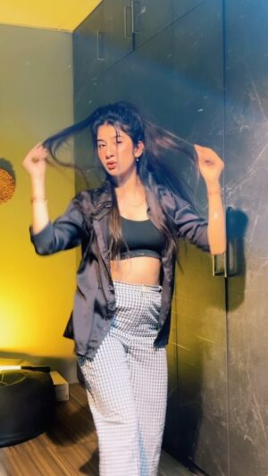 Divya Sharma Instagram - 😜🤭
#divyaofficial09 #diamondsofdivya 
.
.
#reelitfeelit #reelkrofeelkro #explore #saiji #reelsinstagram #reelsvideo #reelsindia #reelsviral #reelsinsta #reelslovers #trendingreels #viralreels #fyp