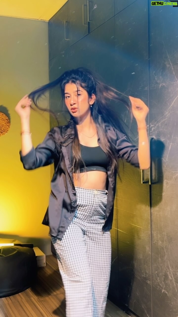 Divya Sharma - 193.3K Likes - 😜🤭
#divyaofficial09 #diamondsofdivya
.
.
#reelitfeelit #reelkrofeelkro #explore #saiji #reelsinstagram #reelsvideo #reelsindia #reelsviral #reelsinsta #reelslovers #trendingreels #viralreels #fyp